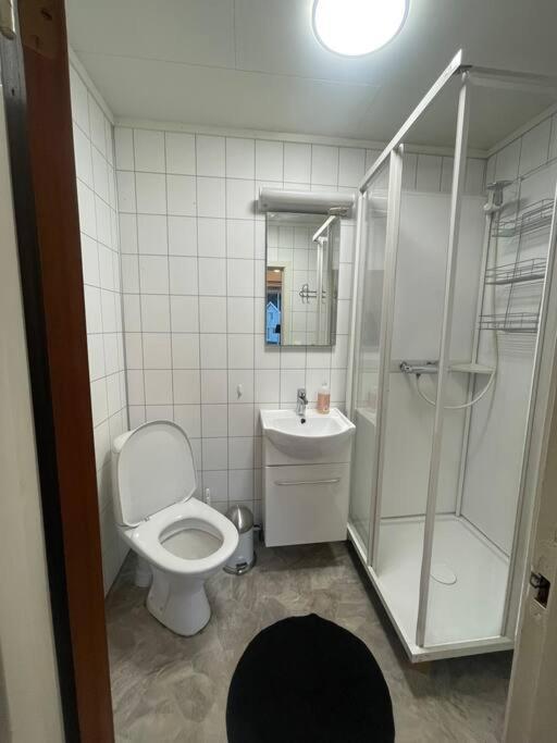 Liten Eldre Og Koselig Studiohybel Svolvær Exteriör bild